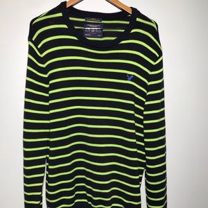 Men’s AE sweater size large